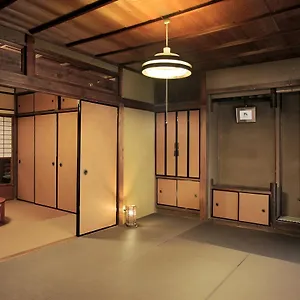  Guest house Kiyomizuan: Traditional Machiya With Modern Renovations